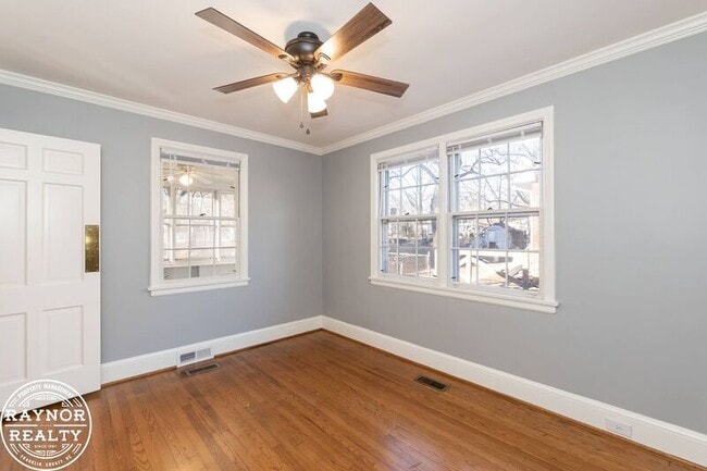 Building Photo - 433 Norvell St