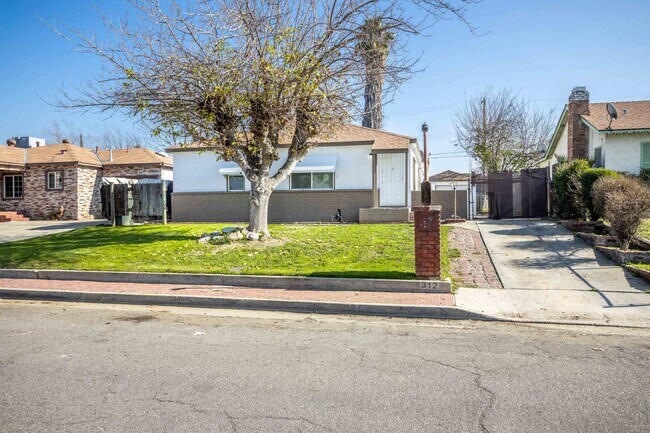 Building Photo - 312 S Myrtle St