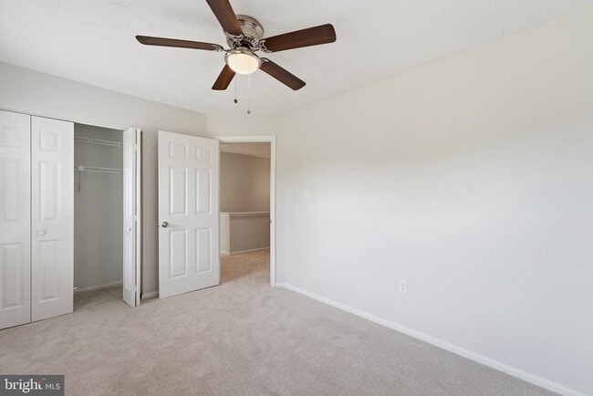 Building Photo - 2401 W Rosecroft Village Cir