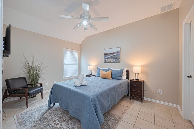 Building Photo - 2500 Amy Lee