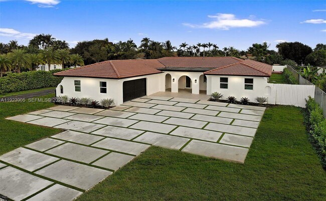 Building Photo - 3801 SW 132nd Ave