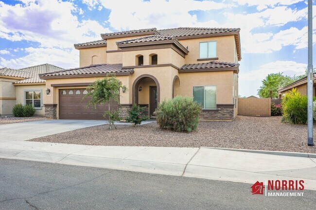 Building Photo - Beautiful Large Home in Casa Grande
