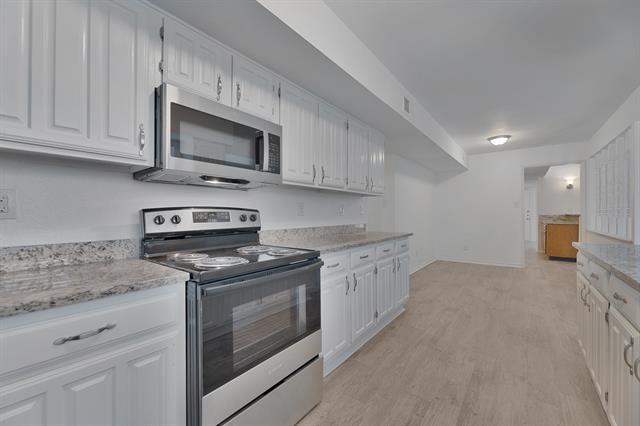 Building Photo - 2905 Joymeadow Dr