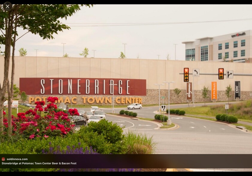 Building Photo - 2517 Eastbourne Dr
