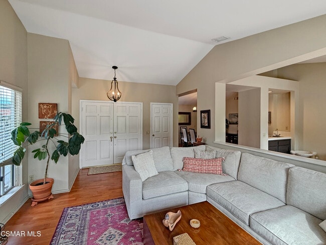 Building Photo - 264 Ridgeton Ln