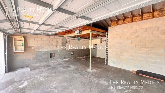 Building Photo - 1807 N Park Ave