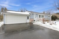 Building Photo - 266 Willowcrest Dr