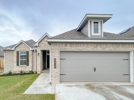 Building Photo - 6912 Llano Dr