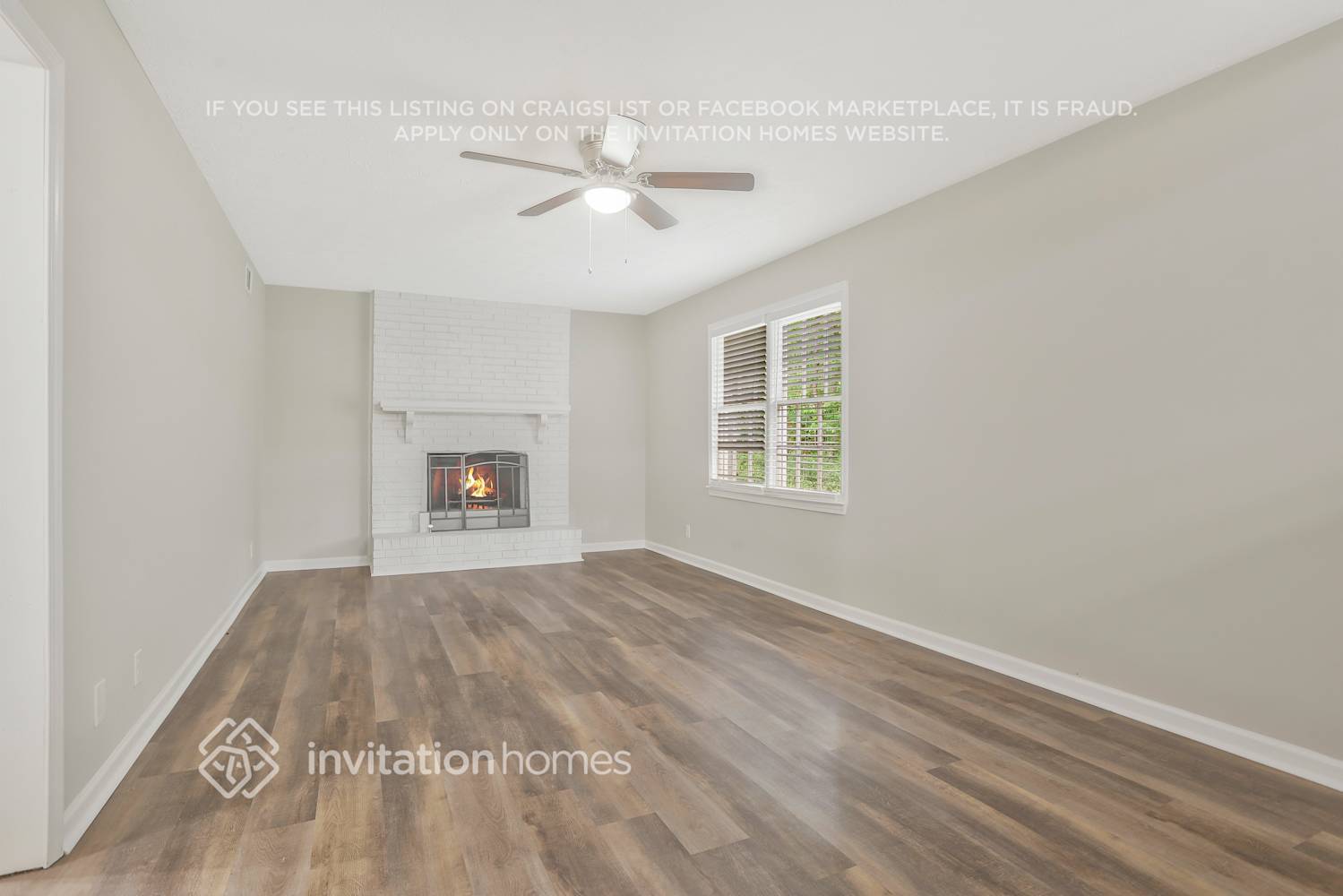 Building Photo - 5018 E Shore Dr SW