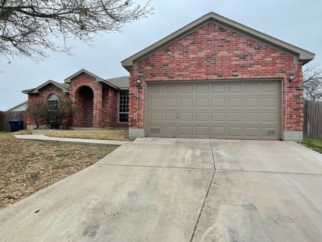 Building Photo - Beautiful One Story Home on a cul-de-sac near Lackland AFB