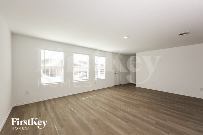 Building Photo - 7383 Cultivator Way