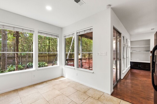 Building Photo - 15 Breezy Point Pl