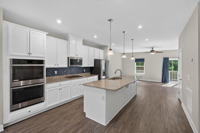 Building Photo - 949 Centurion Cir