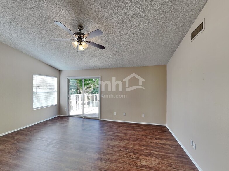 Building Photo - 7010 W Oraibi Dr