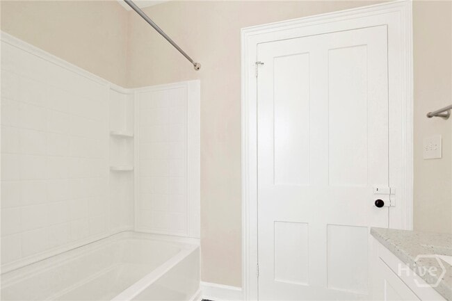 Building Photo - 32 E Taylor St