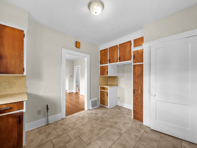 Building Photo - 3928 Upton Ave