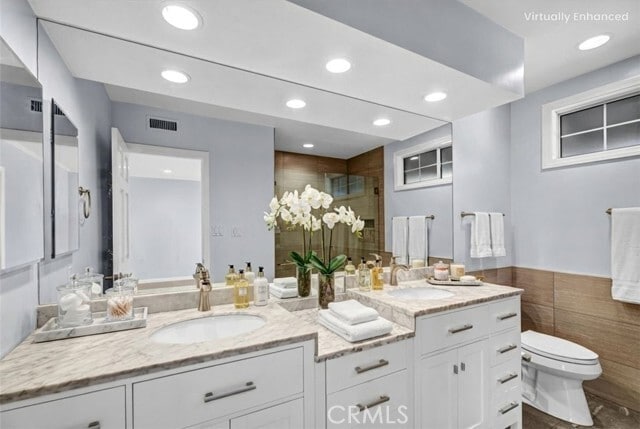 Building Photo - 4532 Topanga Canyon Blvd