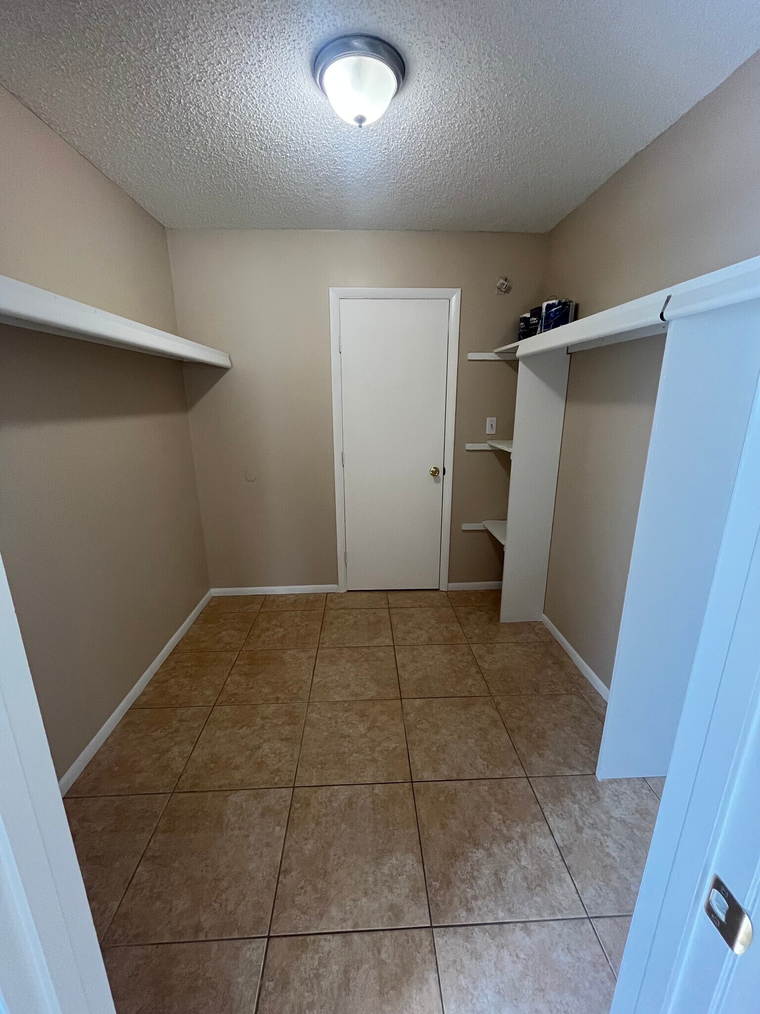 Walk-in Closet - 300 Cherokee Ct
