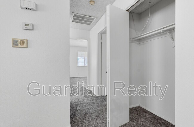 Building Photo - 5355 Rod Ct