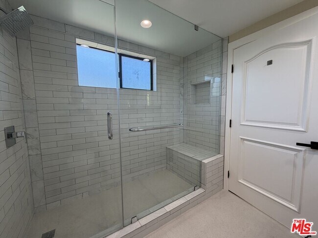 Building Photo - 1146 Hacienda Pl