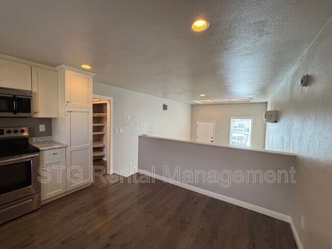 Building Photo - 145 E 500 S