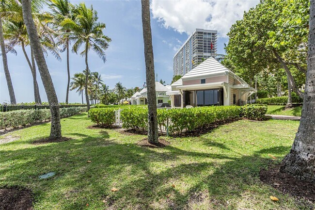 Building Photo - 731 Crandon Blvd