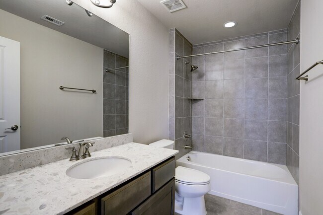 Building Photo - 9814 Vintage Villa Dr