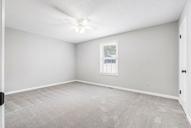 Building Photo - 1703 Winding Way Dr