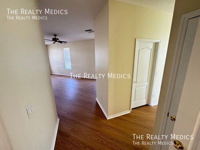 Building Photo - 7823 Fernleaf Dr