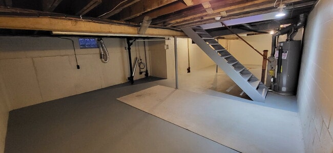 Building Photo - 2-Bed Home