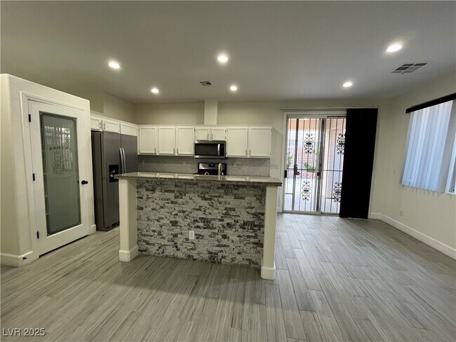 Building Photo - 8312 Gilded Crown Ct