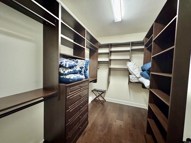 Building Photo - 9418 Greyhawk Trl