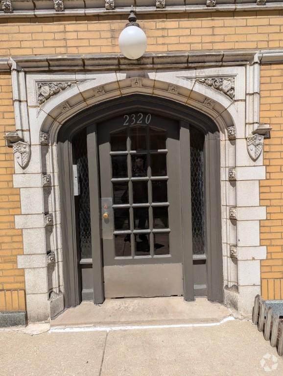 Building Photo - 1 bedroom in CHICAGO IL 60659