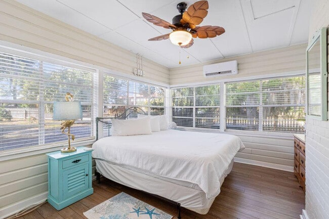 Building Photo - 11520 Council Ln