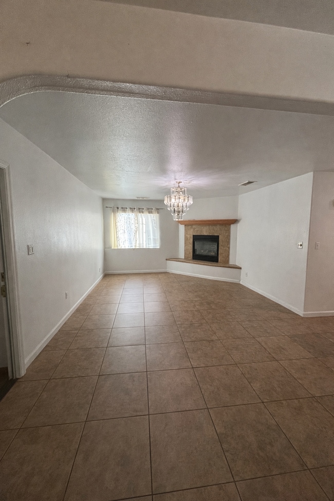 Building Photo - 107 S Cottage St