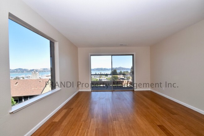 Building Photo - Sausalito Condo with Water Views & Private...