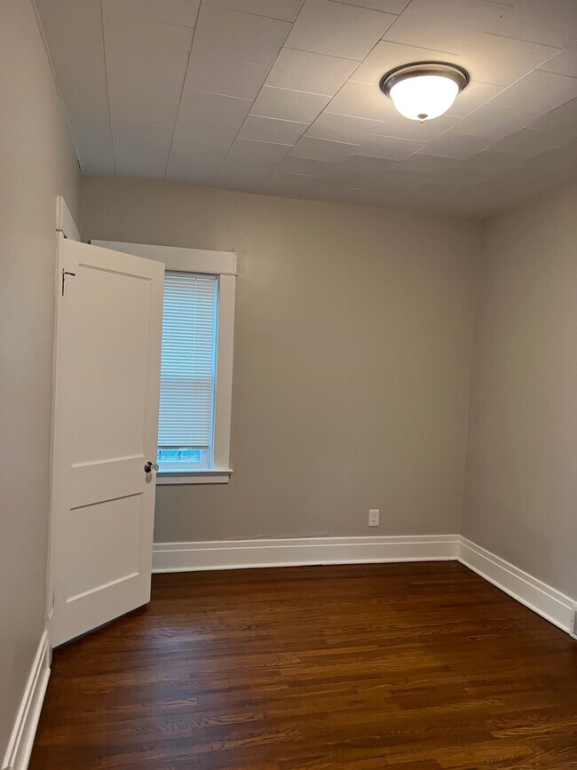 Building Photo - 101 Maple Ridge Ave