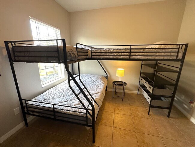 Building Photo - 2769 Oakwater Dr