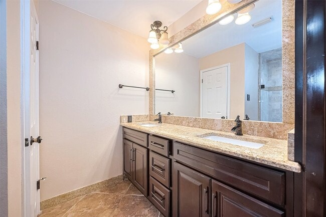 Building Photo - 14127 Britoak Ln