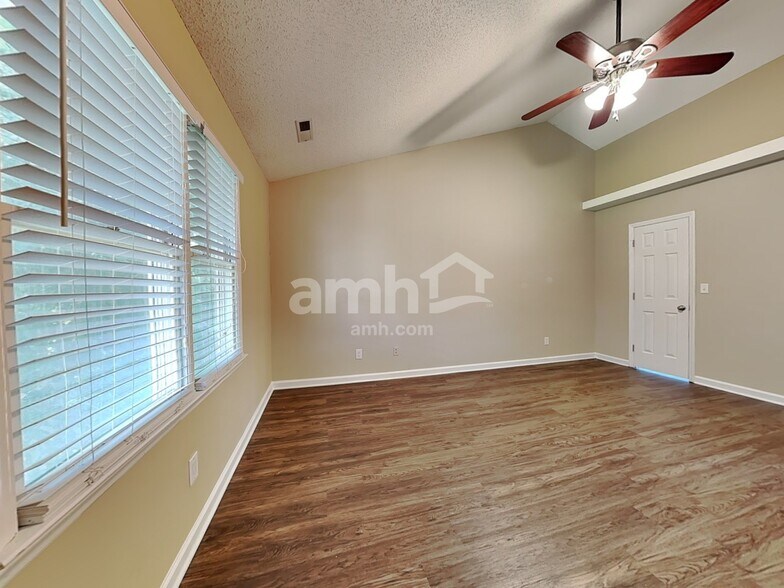 Building Photo - 5050 Toucan Ln
