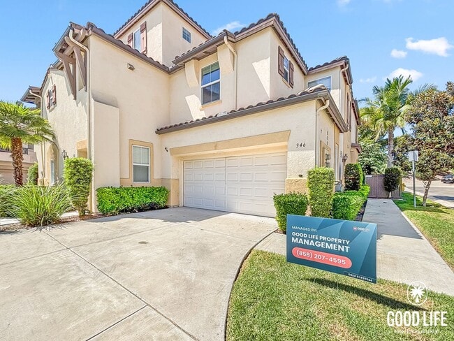 Primary Photo - Stunning 3BD/2.5BA Townhouse in Eastlake W...