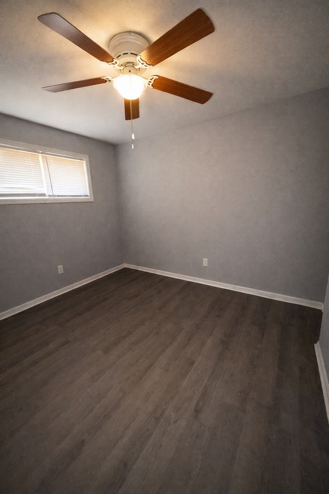 Building Photo - 408 Birchwood Dr