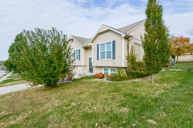 Building Photo - 1608 Johnston Dr