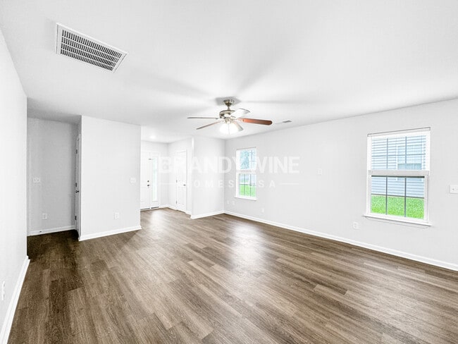 Building Photo - 986 Ramsgate Dr SW