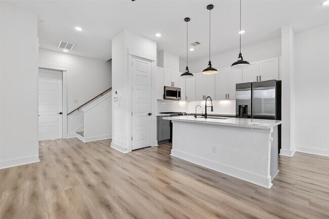 Building Photo - 314 Neyland St