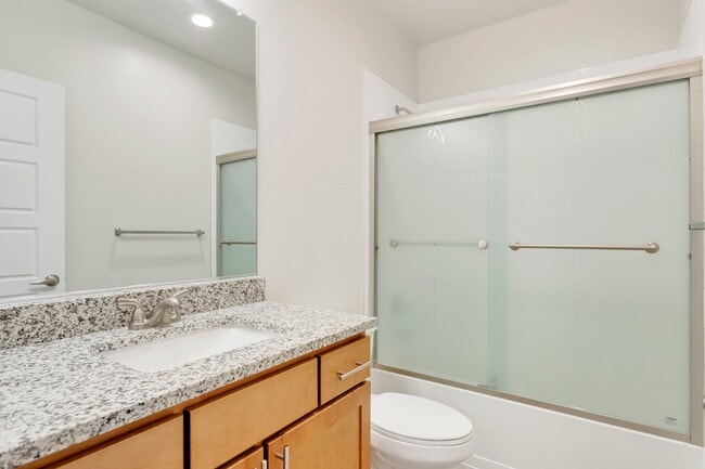 Building Photo - 108 Mohawk Cir