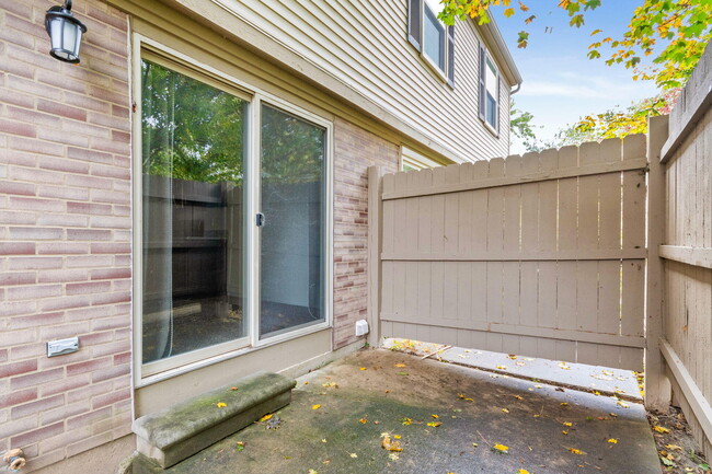 Building Photo - 3034 Forest Creek Ct