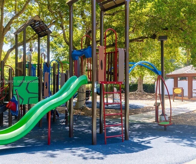 Building Photo - 2000 Towerside Terrace