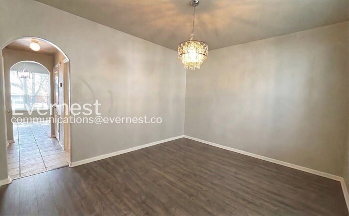 Building Photo - 6411 Sparrows Glen Ln