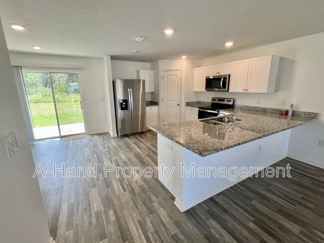 Primary Photo - 166 Maple Dr